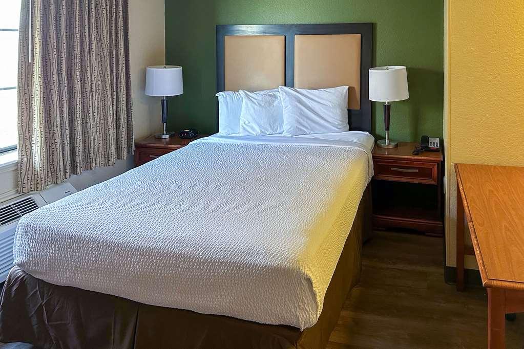 Suburban Studios Houston North I-45 Chambre photo